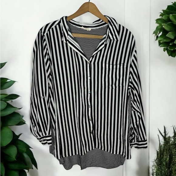 Jane & Delancey Mixed Stripe Print Button Back Hi Low Collared Plus Size Blouse - Picture 1 of 9
